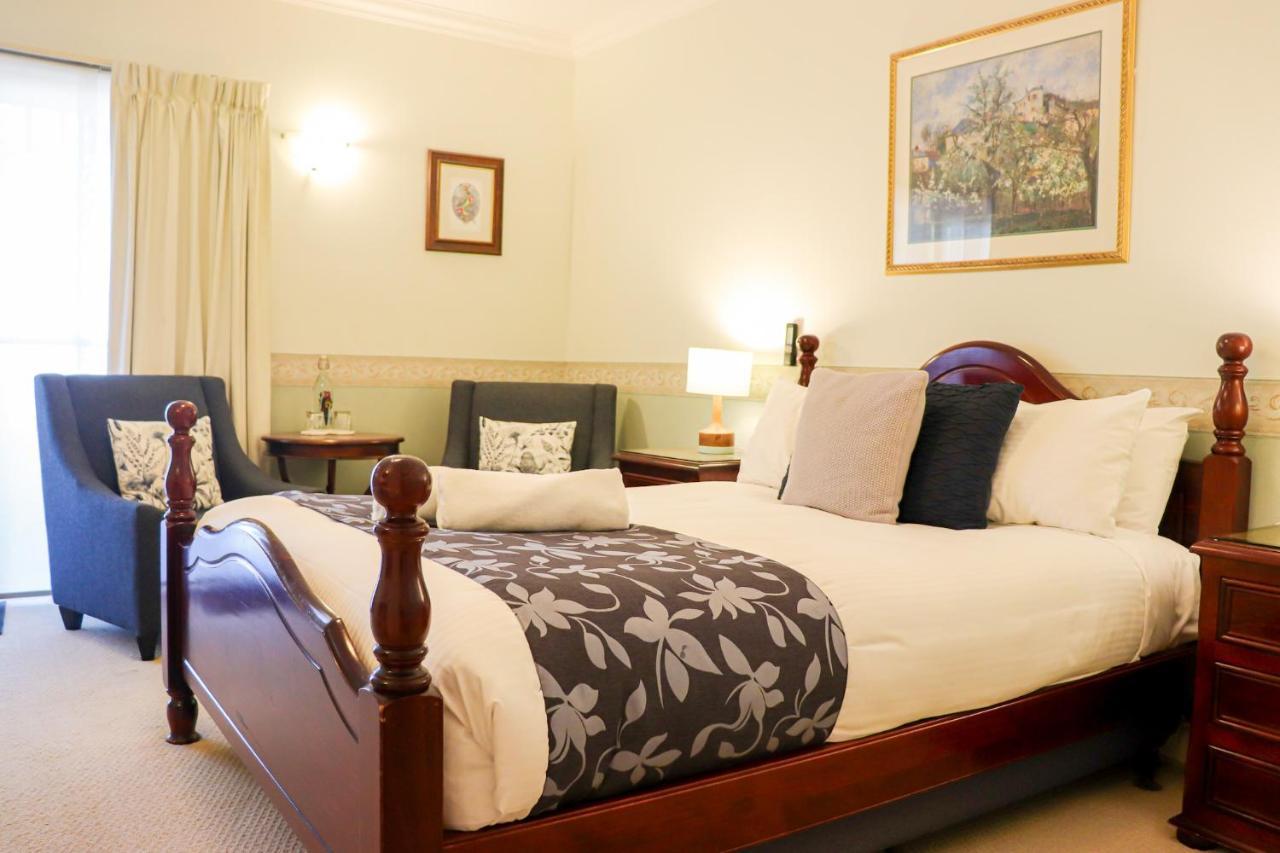 Plumes Boutique Bed & Breakfast Tamworth Exterior photo