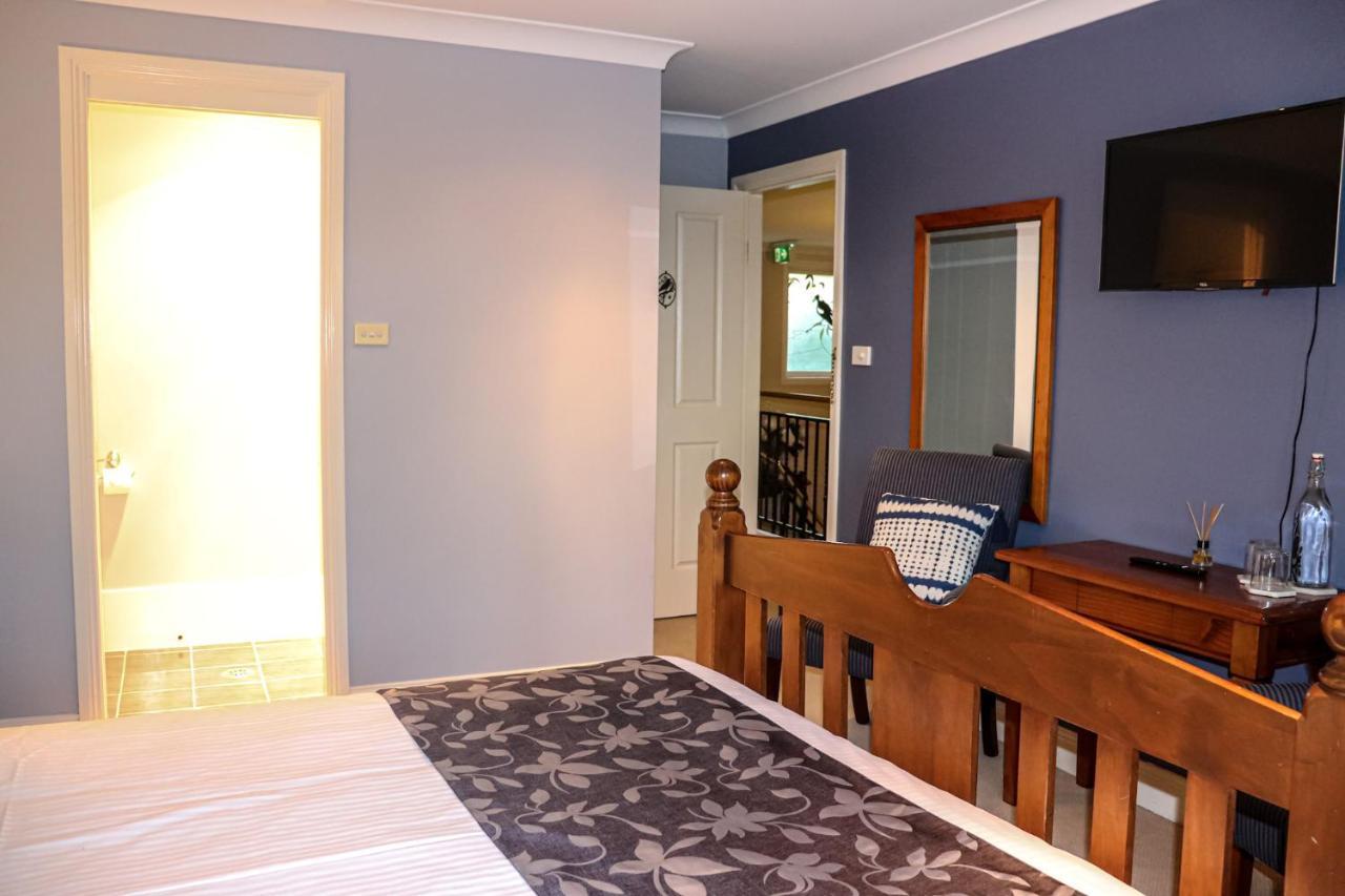 Plumes Boutique Bed & Breakfast Tamworth Exterior photo