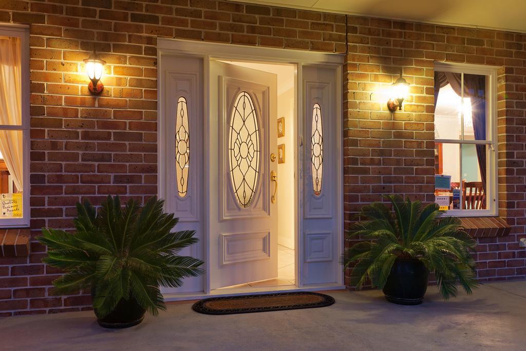 Plumes Boutique Bed & Breakfast Tamworth Exterior photo