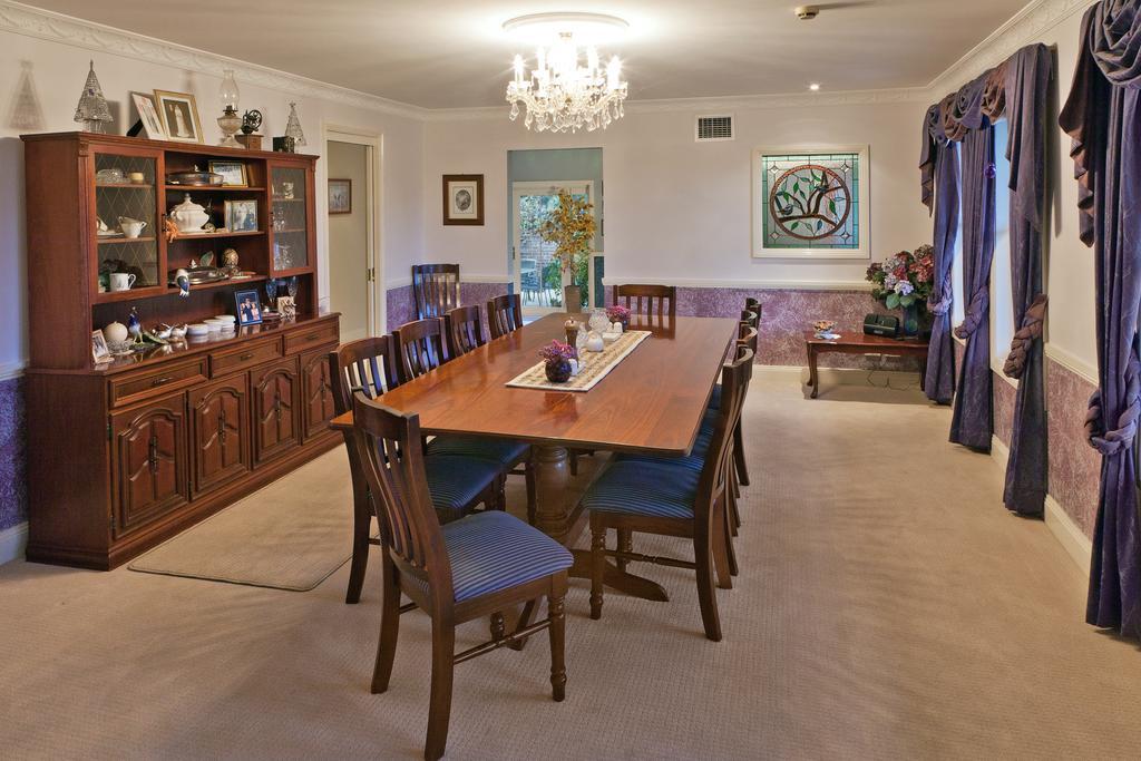 Plumes Boutique Bed & Breakfast Tamworth Exterior photo