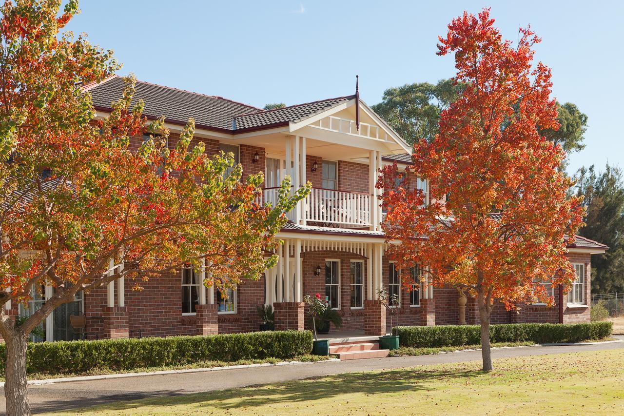 Plumes Boutique Bed & Breakfast Tamworth Exterior photo